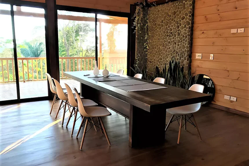 Acabados de Lujo en cabañas de madera de pino: Elegancia y durabilidad